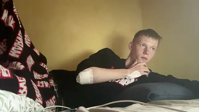 Snapshot of dreamy_devi1 chatting on 04-09-26, 05:18 dreamy devi1 online show from 04-09-26, 05:18