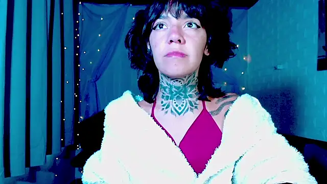 Snapshot of LannieGonzales chatting on 04-06-26, 12:50 LannieGonzales online show from 04-06-26, 12:50