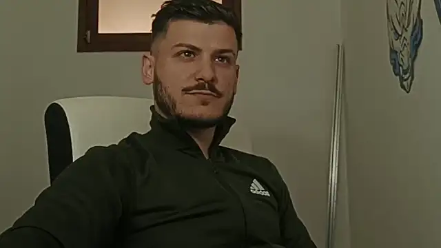 Snapshot of Casual_Mike chatting on 04-09-26, 12:21 Casual Mike online show from 04-09-26, 12:21