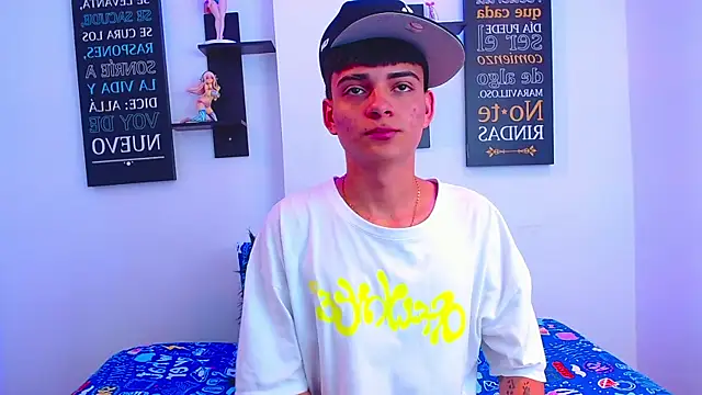 milo hot  online show from 04-01-26, 07:00