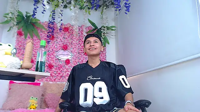 Thiagorincon22 online show from 04-02-26, 09:01