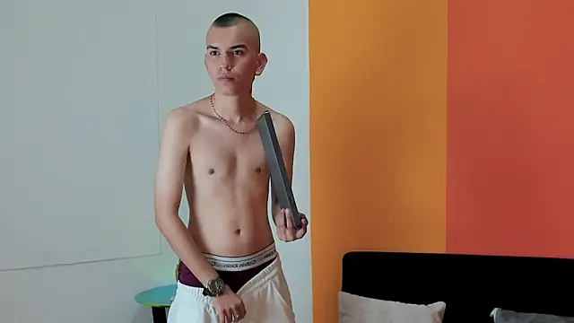 Snapshot of Rowan_Cley chatting on 04-07-26, 12:05 Rowan Cley online show from 04-07-26, 12:05