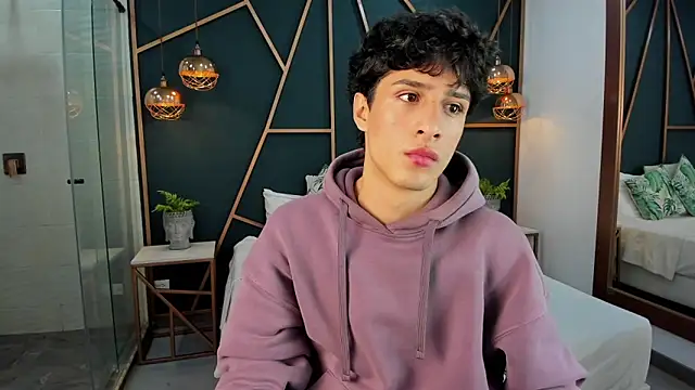 oliver laurent online show from 04-08-26, 01:11