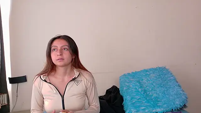 Lala fluffy online show from 04-04-26, 07:44