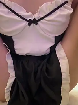 Queenn2kk5 online show from 04-04-26, 08:01