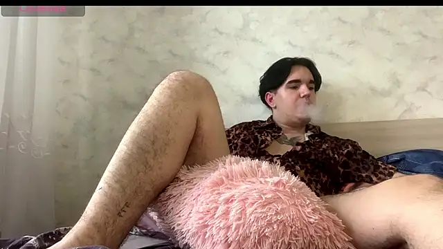 TylerSweet  online show from 04-10-26, 08:19