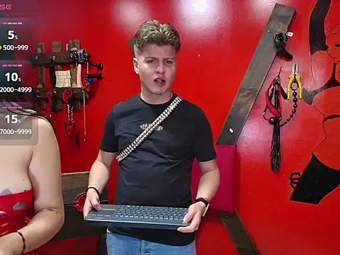 Snapshot of Justiin_and_brianna_BDSM chatting on 04-06-26, 01:01 Justiin and brianna BDSM online show from 04-06-26, 01:01