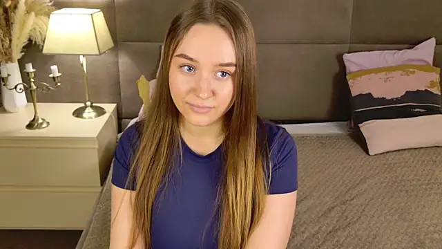 flora glow online show from 04-06-26, 11:44