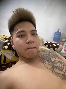 Snapshot of ahtaikk12345 chatting on 04-04-26, 01:37 ahtaikk12345 online show from 04-04-26, 01:37