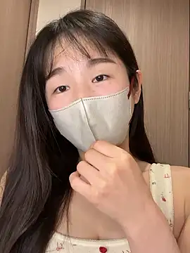 Snapshot of Hinako_0012 chatting on 04-16-26, 02:07 Hinako 0012 online show from 04-16-26, 02:07