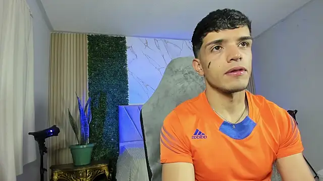 Snapshot of ianrice chatting on 04-16-26, 11:11 ianrice online show from 04-16-26, 11:11