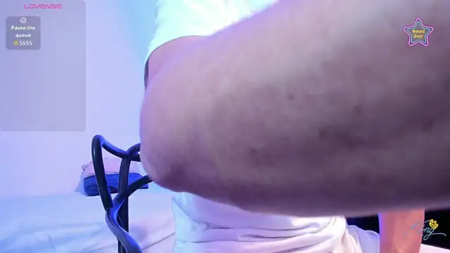 Axel  fierro online show from 04-05-26, 08:06