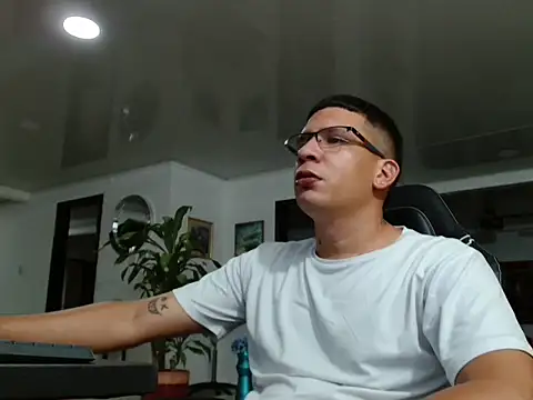 Angelito fiery online show from 04-07-26, 03:40