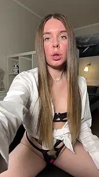 Snapshot of alicemodel chatting on 04-09-26, 04:12 alicemodel online show from 04-09-26, 04:12