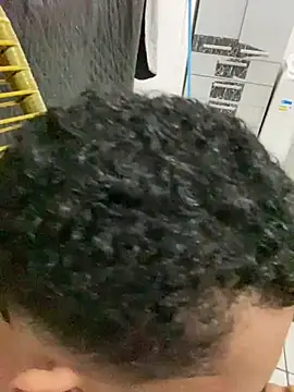 Snapshot of sanches_065 chatting on 04-06-26, 04:46 sanches 065 online show from 04-06-26, 04:46