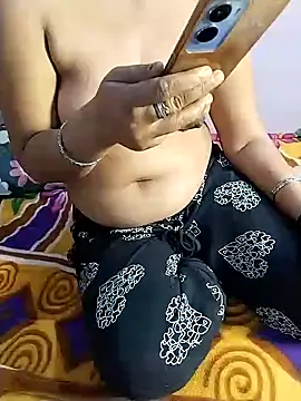 Snapshot of Reshmi54 chatting on 04-08-26, 04:51 Reshmi54 online show from 04-08-26, 04:51