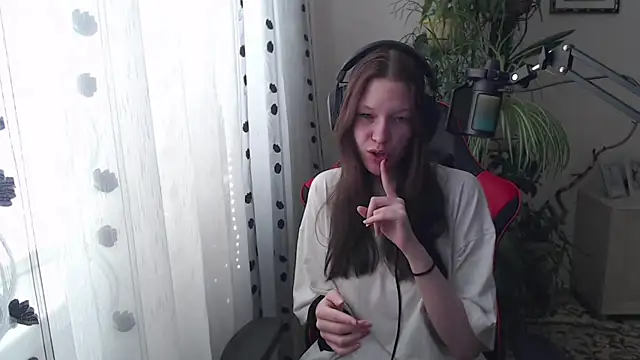 PunyKnee online show from 04-08-26, 10:04