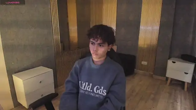 Elian tay online show from 04-06-26, 01:45