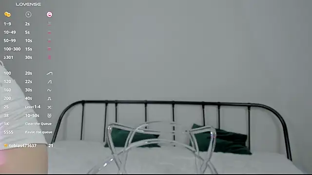 Snapshot of JessieWayy chatting on 04-08-26, 08:36 JessieWayy online show from 04-08-26, 08:36