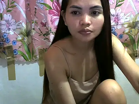 Snapshot of petitegirl123 chatting on 04-07-26, 01:11 petitegirl123 online show from 04-07-26, 01:11