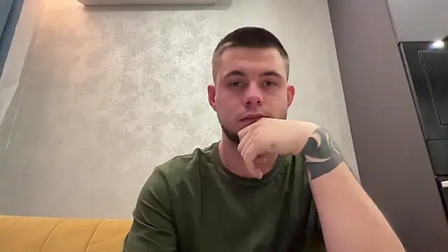 Snapshot of Viktor348 chatting on 04-11-26, 06:40 Viktor348 online show from 04-11-26, 06:40