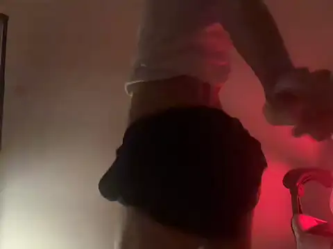 Snapshot of ojitosdegato chatting on 04-09-26, 02:11 ojitosdegato online show from 04-09-26, 02:11