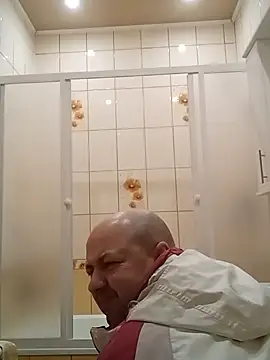 Snapshot of Luceriusbigass chatting on 12-09-24, 12:56 Luceriusbigass online show from 12-09-24, 12:56