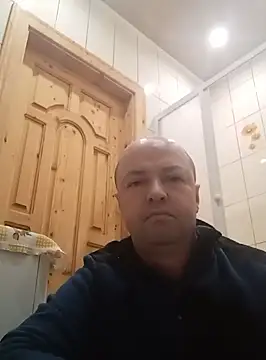 Snapshot of Luceriusbigass chatting on 12-25-24, 03:29 Luceriusbigass online show from 12-25-24, 03:29