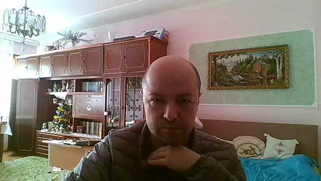 Snapshot of Luceriusbigass chatting on 02-08-25, 01:11 Luceriusbigass online show from 02-08-25, 01:11