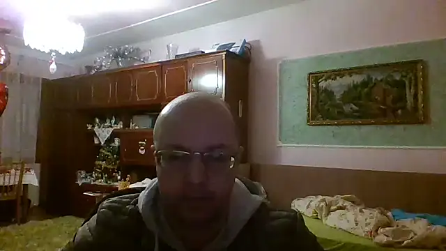 Snapshot of Luceriusbigass chatting on 02-14-25, 03:58 Luceriusbigass online show from 02-14-25, 03:58