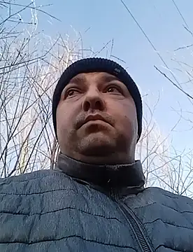 Snapshot of Luceriusbigass chatting on 03-04-25, 03:15 Luceriusbigass online show from 03-04-25, 03:15