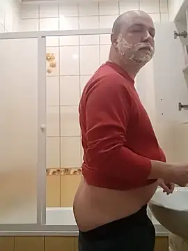 Snapshot of Luceriusbigass chatting on 03-08-25, 06:58 Luceriusbigass online show from 03-08-25, 06:58