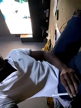 Snapshot of Ysae37 chatting on 04-14-26, 05:52 Ysae37 online show from 04-14-26, 05:52