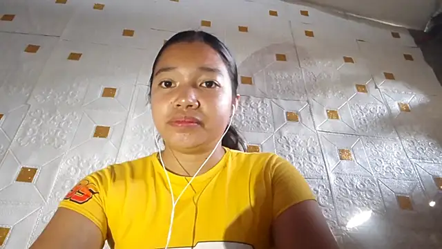 CecileLighty online show from 04-11-26, 12:04