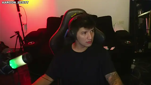 AAROON SCOTT online show from 04-10-26, 10:03