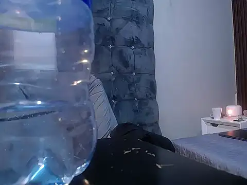 scarletjonescl202 online show from 04-15-26, 07:58