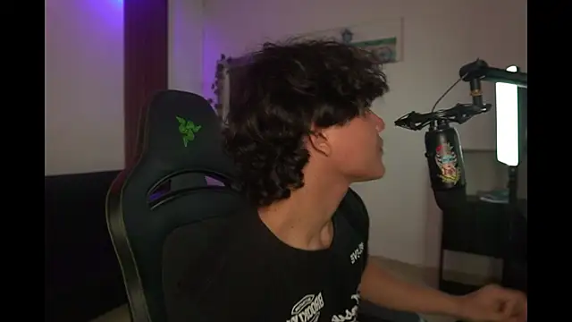 Snapshot of dante_muscle chatting on 04-13-26, 05:29 dante muscle online show from 04-13-26, 05:29