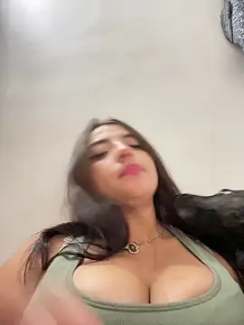 Snapshot of midarixxx chatting on 04-14-26, 09:21 midarixxx online show from 04-14-26, 09:21