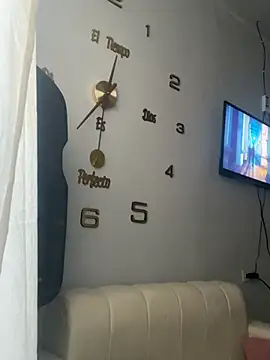 exotica222 online show from 04-10-26, 05:28