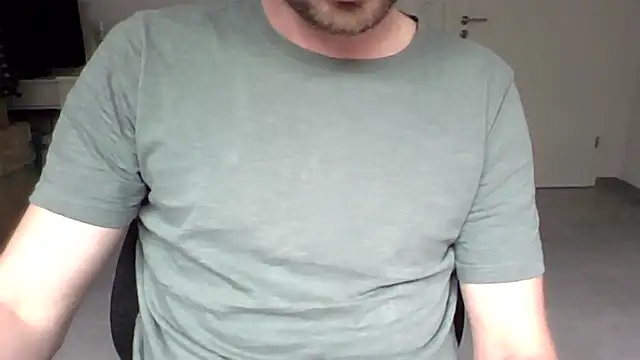 Snapshot of ForHerOnly_ chatting on 04-10-26, 10:20 ForHerOnly online show from 04-10-26, 10:20