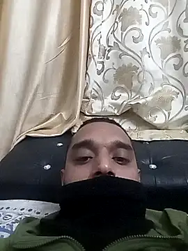 Snapshot of rathorejii chatting on 04-14-26, 02:01 rathorejii online show from 04-14-26, 02:01