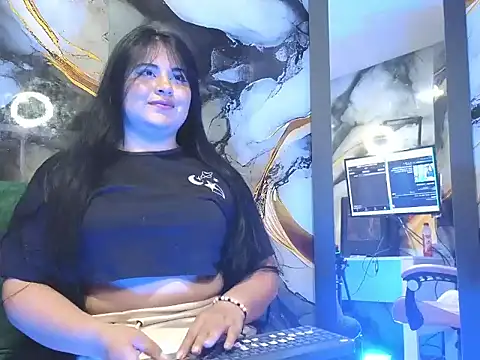 Snapshot of _angelcute16 chatting on 04-15-26, 11:50 angelcute16 online show from 04-15-26, 11:50