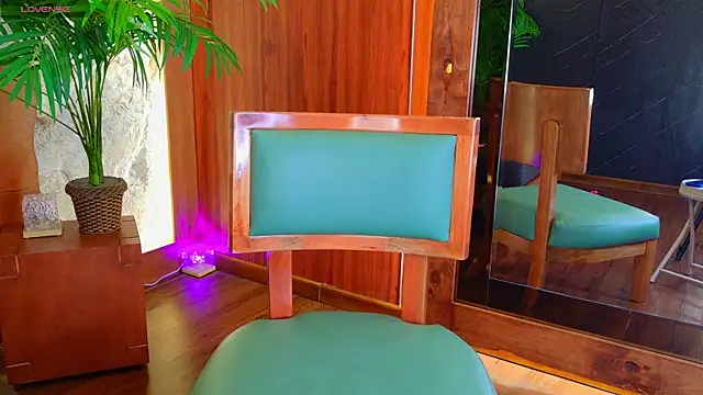 Snapshot of Miaa_cooper chatting on 04-13-26, 04:01 Miaa cooper online show from 04-13-26, 04:01