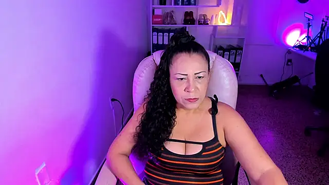 KattySoler online show from 04-15-26, 01:29