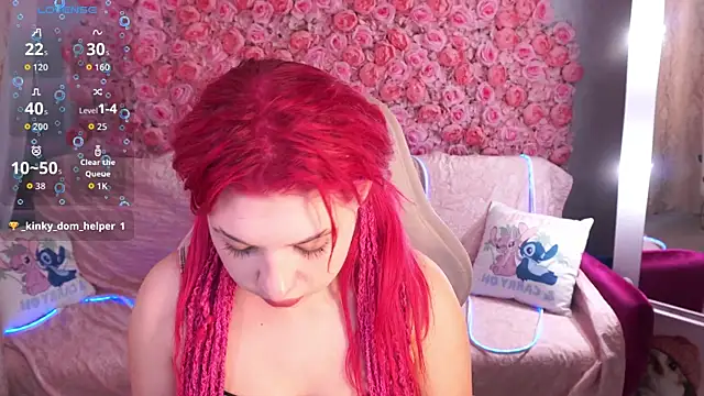 Snapshot of PinkyTrix chatting on 04-16-26, 12:50 PinkyTrix online show from 04-16-26, 12:50