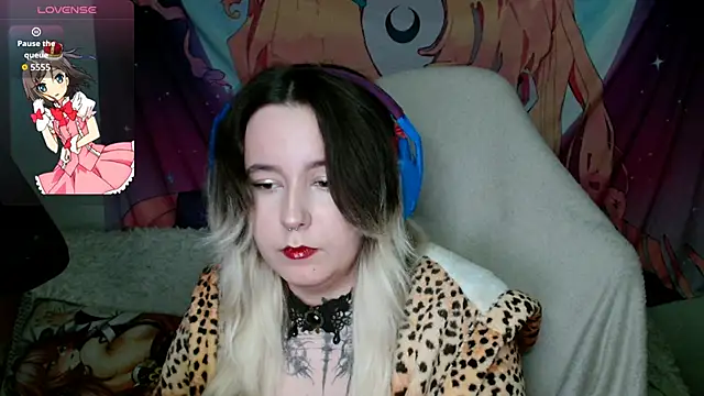 Snapshot of mirabite_ chatting on 04-13-26, 07:36 mirabite online show from 04-13-26, 07:36