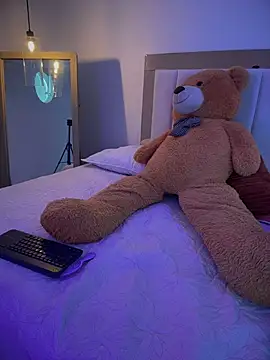 Snapshot of Iam_Milly_ chatting on 04-15-26, 08:31 Iam Milly online show from 04-15-26, 08:31