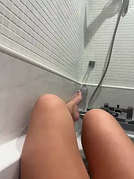 BadGirl69Me online show from 04-16-26, 07:03