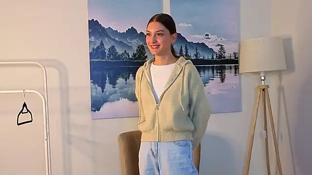 NatashaRieker online show from 04-15-26, 09:38