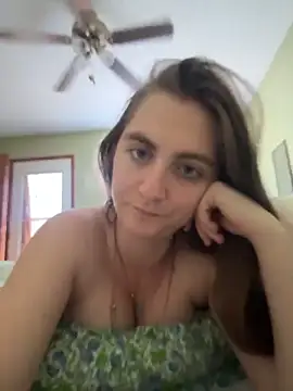 Snapshot of prettykitttty chatting on 04-14-26, 07:31 prettykitttty online show from 04-14-26, 07:31